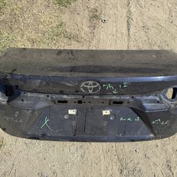 2020 - 2025 Toyota Corolla LE Trunk LID OEM