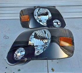 06-10 Ford Explorer Headlights Faros calaveras micas