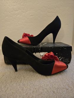 Vintage Old Stock NIB Black Pump Red Bow Shoes