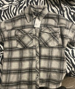 Brand New Forever 21 Female Flannel Price Is FIRM
