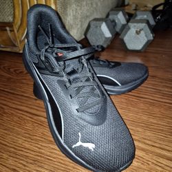 US8.5 Puma All Black Running Shoes