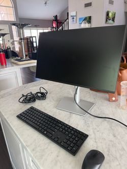 Brand New Dell computer screen. (Dell wireless keyboard and mouse sold separately)