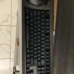 Mechanical Keyboard W Light And Mouse