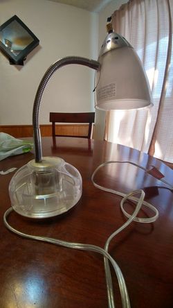 Desk lamp