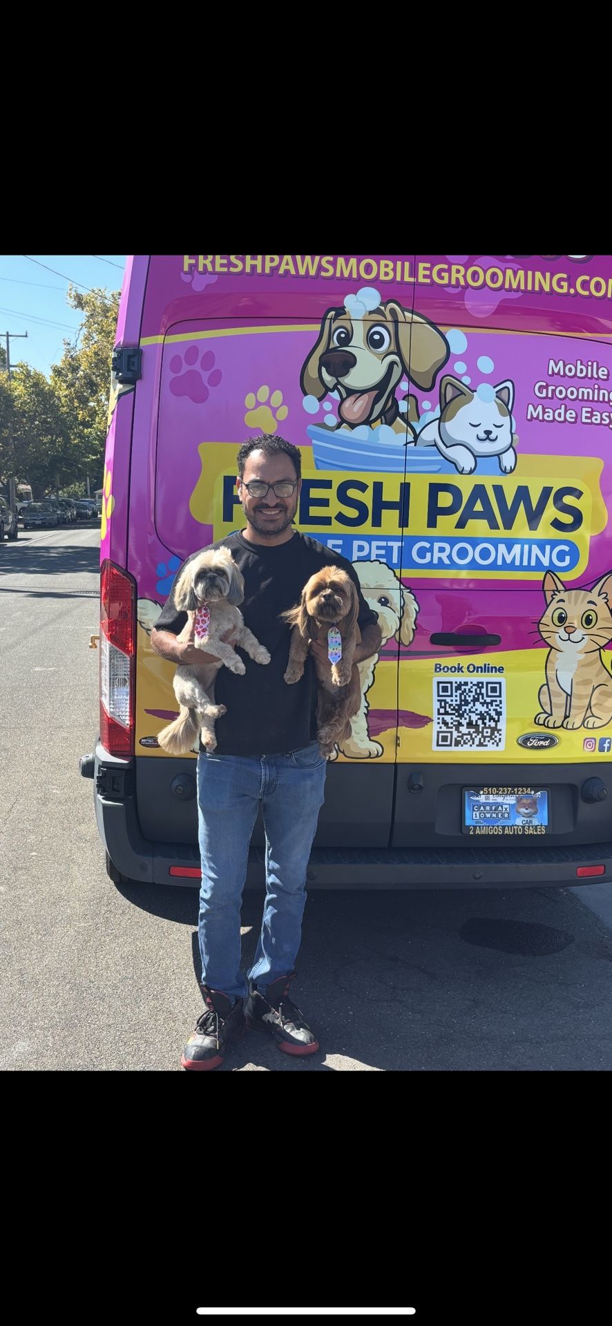 FRESH PAWS MOBILE VAN