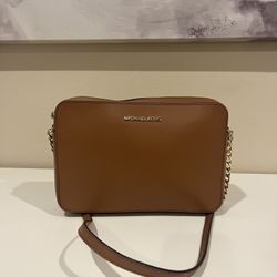 Michael Kors Crossbody Bag
