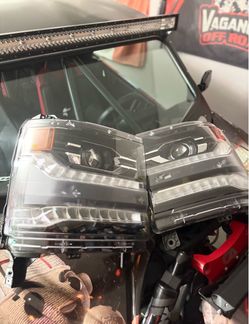 16-18 Silverado Highcountry Headlights