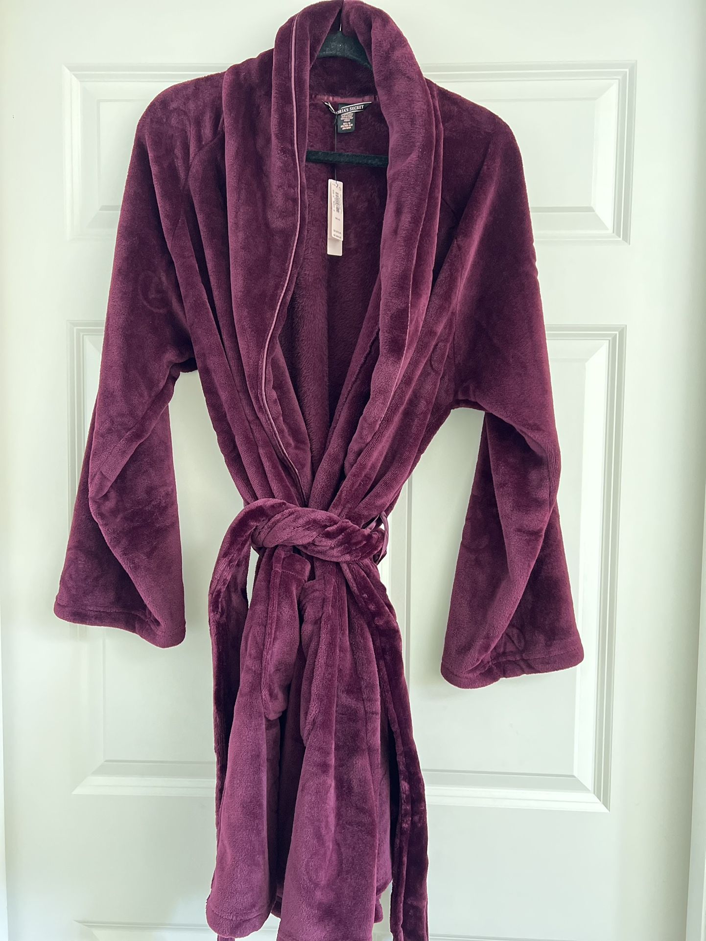 Victoria’s Secret Velvety Robe 