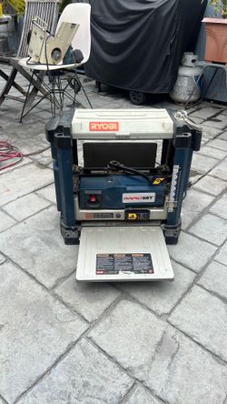 Ryobi thickness planer