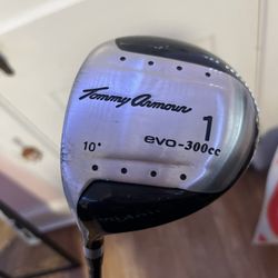 Tommy Armour Driver EVO Titanium 10° Matching Cover RH Graphite Stiff Great Grip