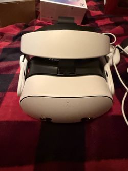 Meta Quest 3s VR Headset With Rechargable Battery Headstrap