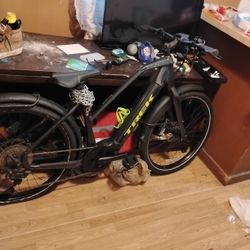 Trek Allant+ 8 S All Black E- Bike 🚲