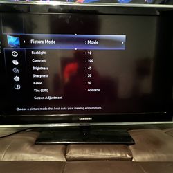 Samsung 32” 720p Smart Tv. 