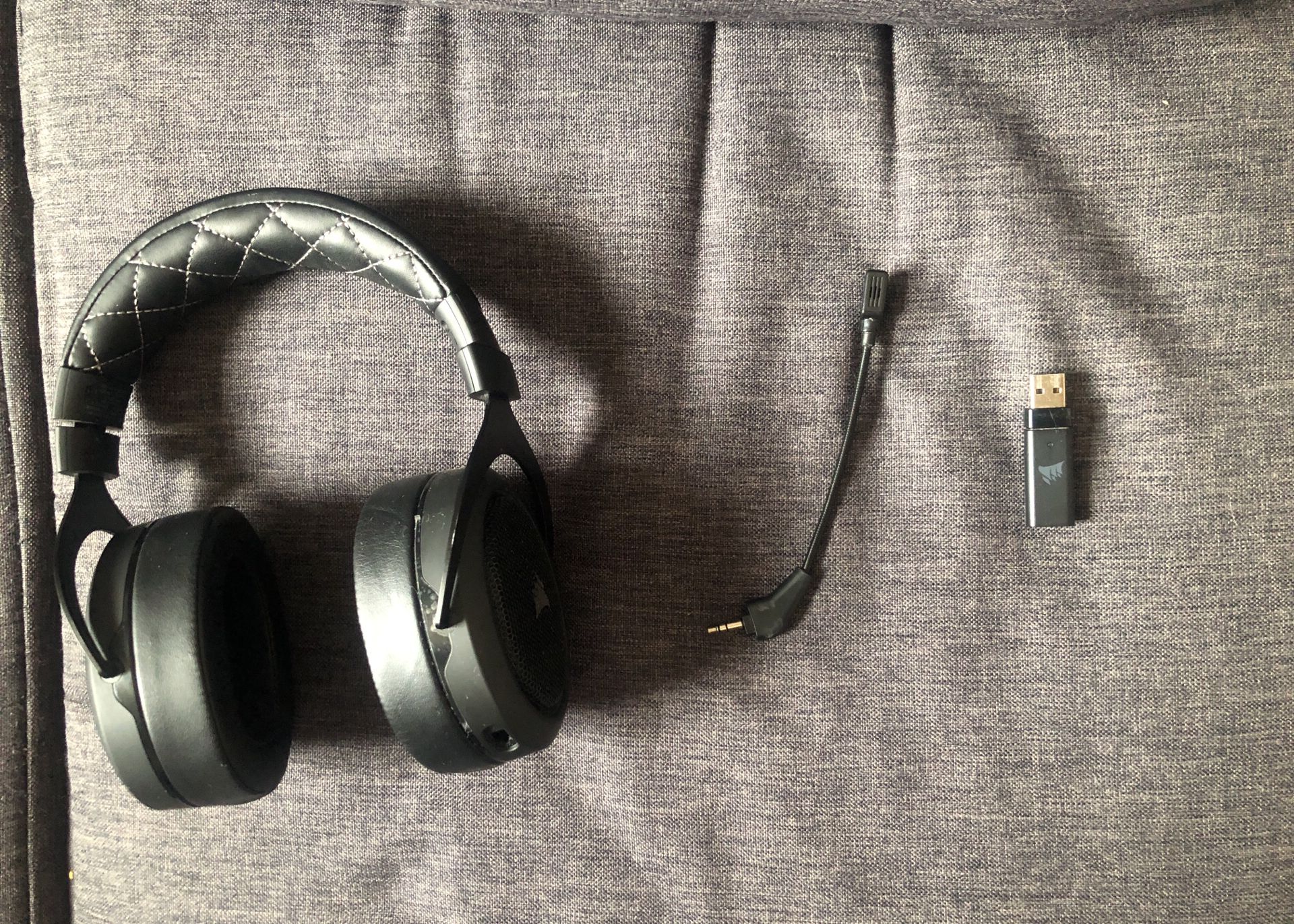 HS70 PRO WIRELESS HEADSET