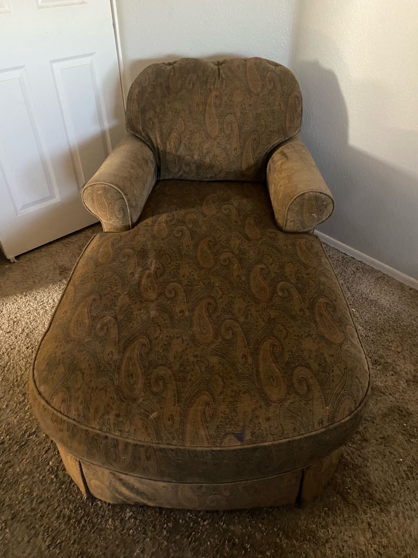 Chaise lounger