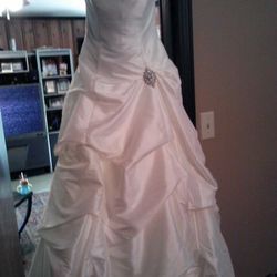 Ivory wedding dress, Make An Offer Need Gone!