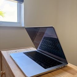 MacBook Pro 14" Laptop - M3 Pro