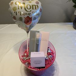 Mother’s Day Gift Basket 27