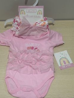 NEW Baby girl outfit 0-3 months onesie with matching bow new with tags