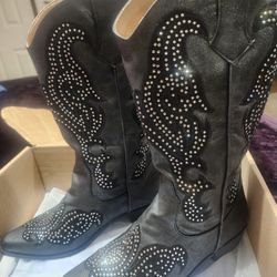 Women’s New Boots!! REDUCED 