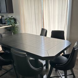 Dining Table And Chair Set 
