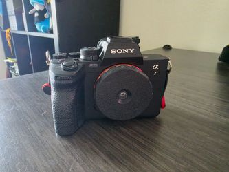 Sony A7 iv Camera and Batteries