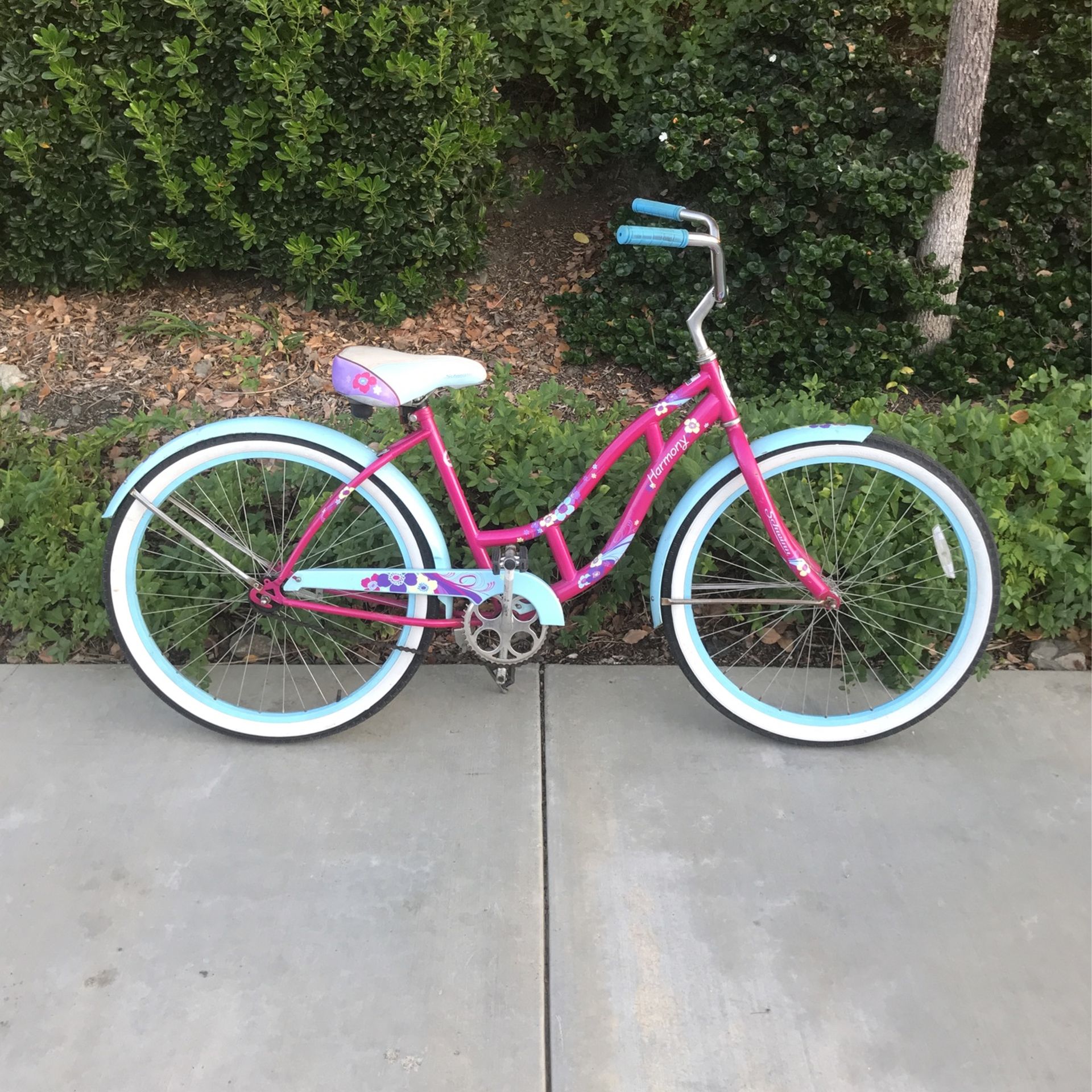 26” Schwinn Harmony Ladies Pink Beach Cruiser