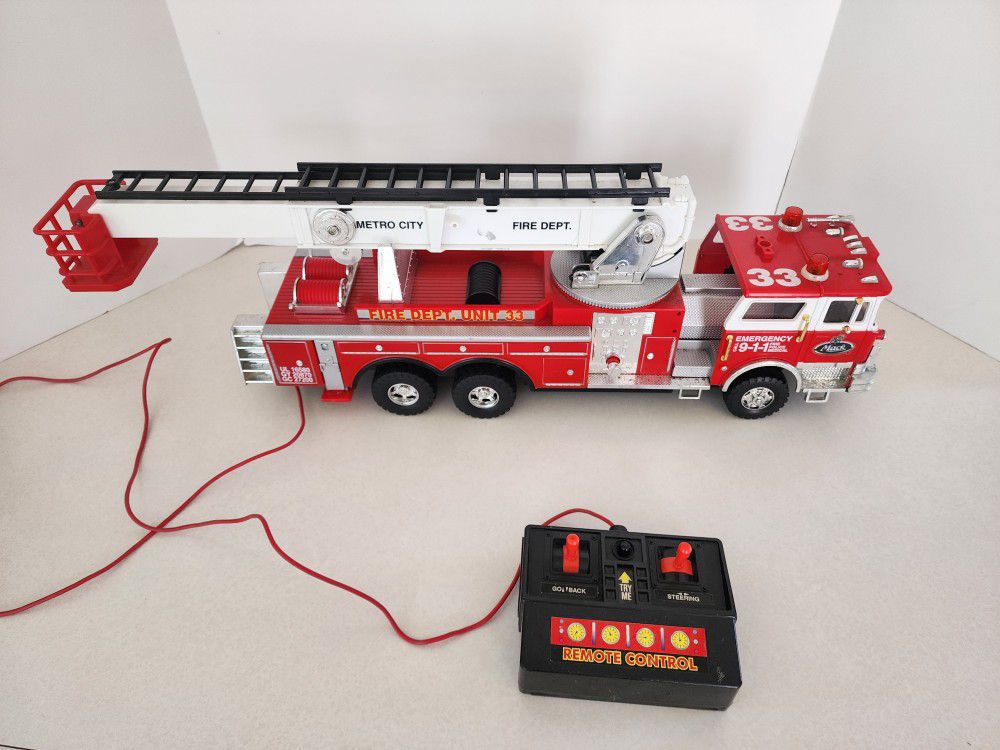 Vintage Scientific Toys LTD. Metro City No.33 Fire Dept. Remote Controlled Fire Truck "Working" With Lights and Siren
