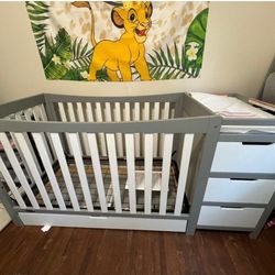 Crib With Changing Table And Mattress 
