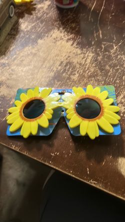 Art the clown glasses