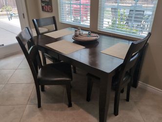 36" Dark Wood Dining Table with 4 Chairs & Bench