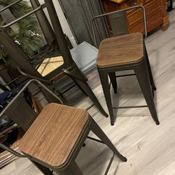 Metal Bar Stools With Wood Tops
