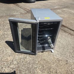 Wine cooler drinks chiller