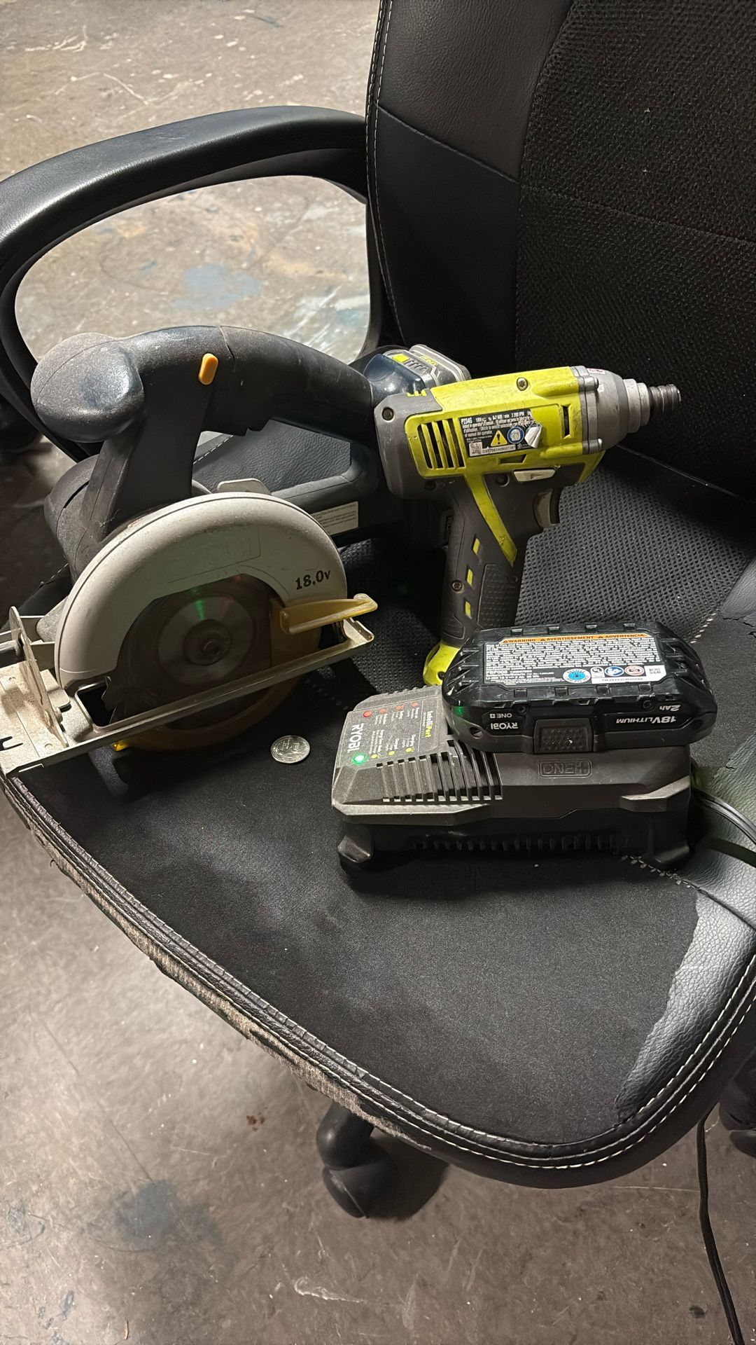 Impact drill and saw with one charger