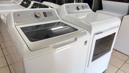 GE Digital washer and dryer XL set