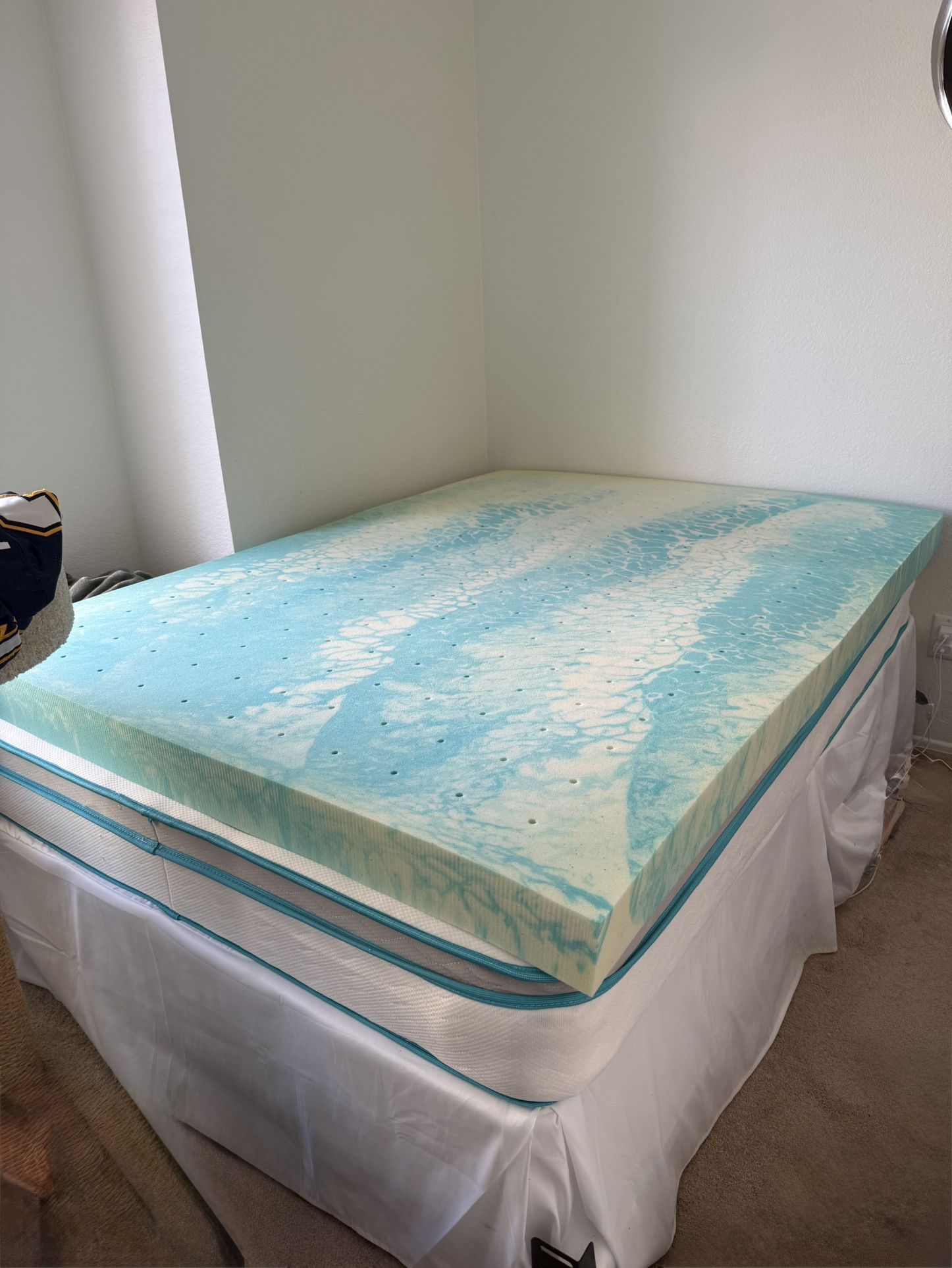 Full size bed