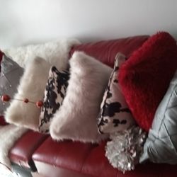 Loveseat Red With Pillows