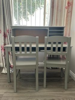 kids study table and chair