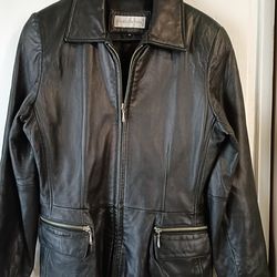 Jones New York Men's Leather Jacket. Size S.