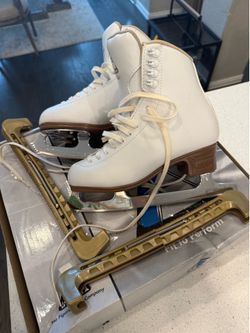 Jackson Artiste Figure Skates