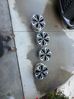 Honda 5 lug rims 18”