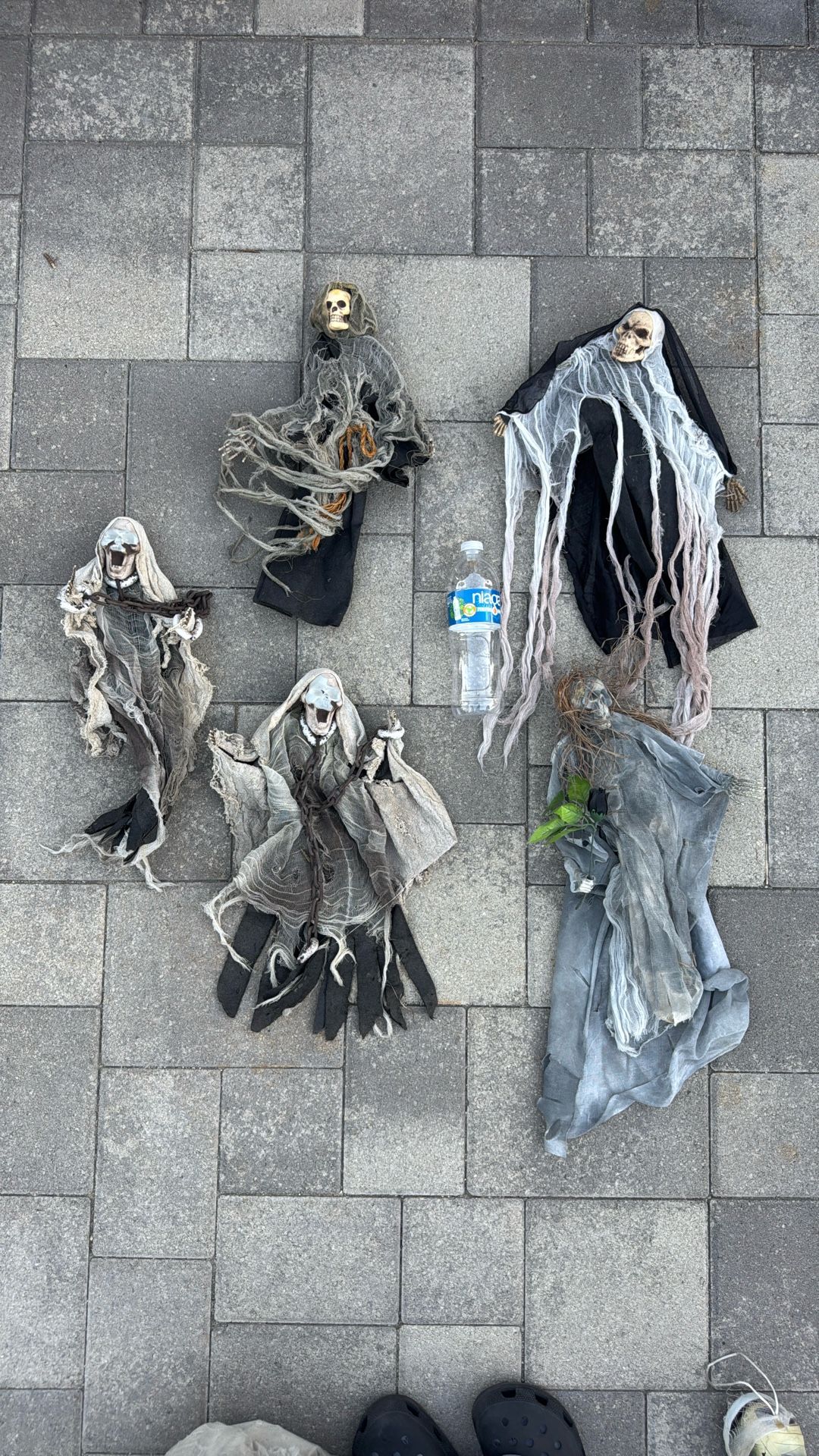 Hanging Halloween Decor Set