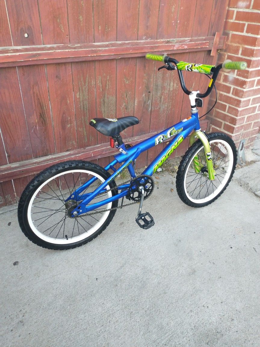 Magna Ripclaw Bike - (Kids Bike)