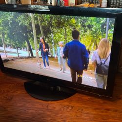 LG 60 PS11 Plasma TV  