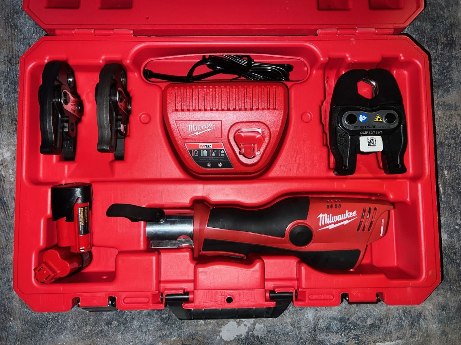 Milwuakee M12 Pro Press 2473-22