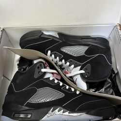 Air Jordan 5 Black Metallic Reimagined