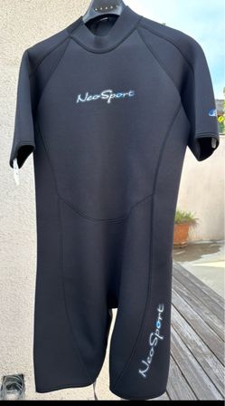 Neosport wetsuit shortie