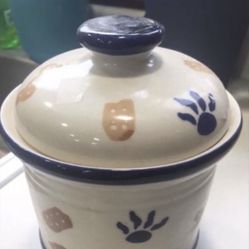 Thick Ceramic Pet Treat Container. 7.5” tall x 5.5” wide. $5. East Dundee