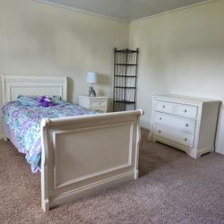 Girls Twin Bedroom Set - Off White