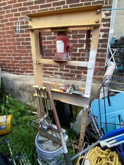 Hydraulic press